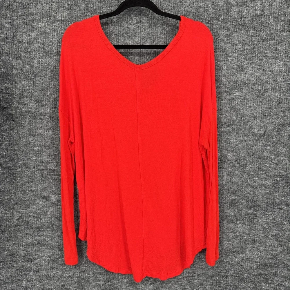 Free People Shirt Womens M‎ Red Viscose Blend V Neck Long Sleeve Tunic Top